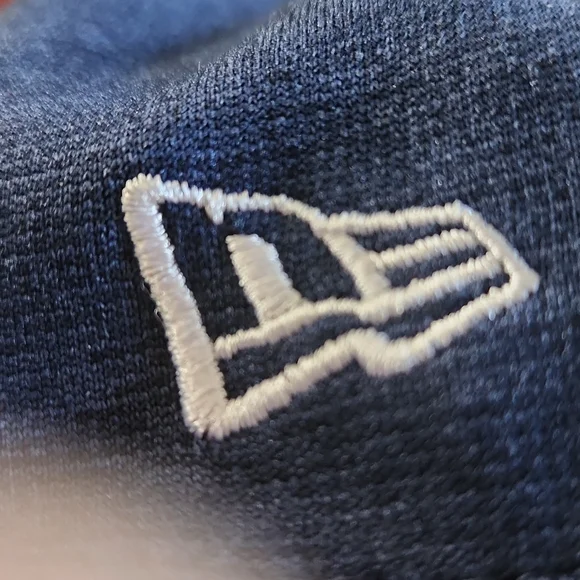 New Era, Sz Med/ Large, Patriots Hat w Red & White Stripes - Picture 8 of 8